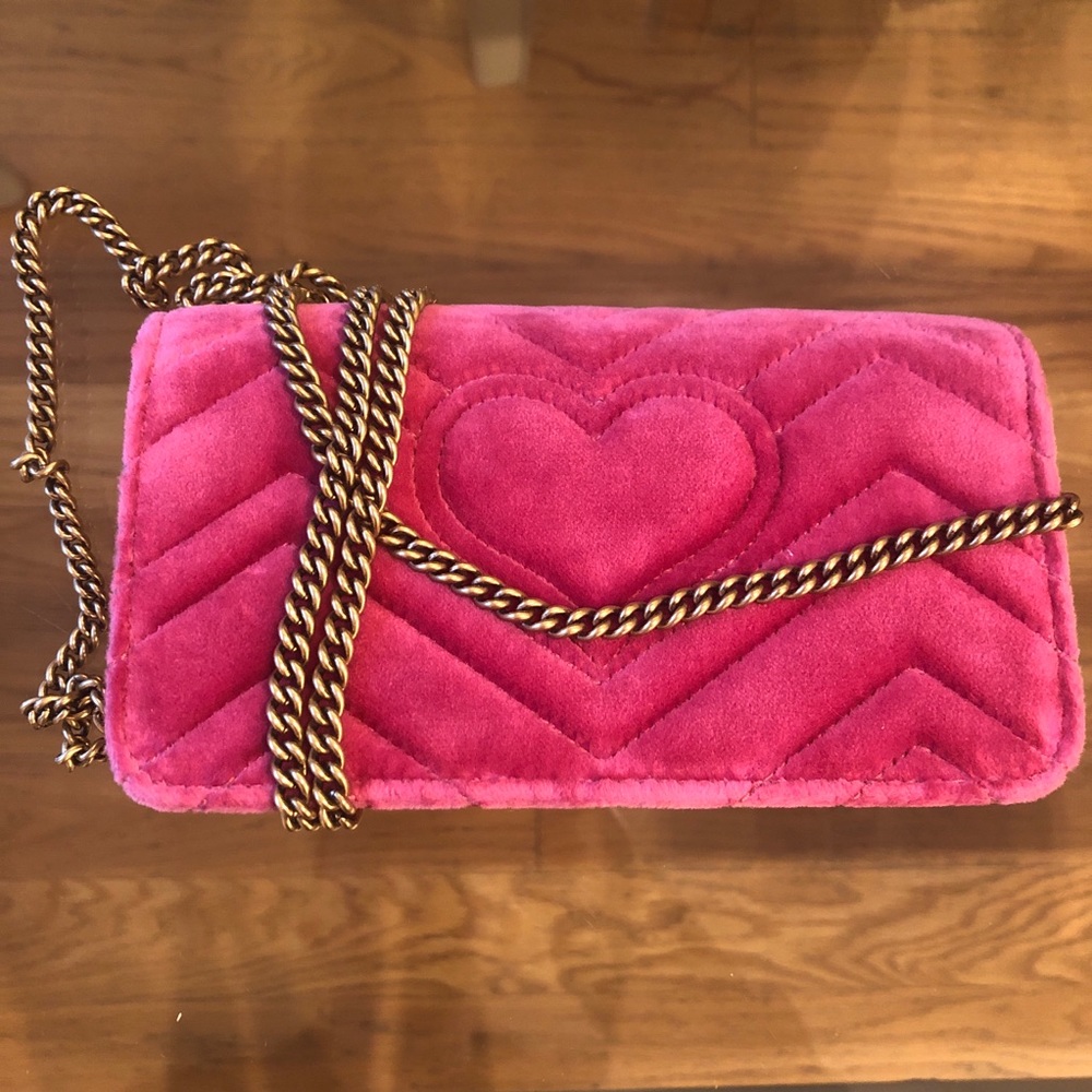 TWICE HOST PICK🥰❤️🥰Gucci Marmont Velvet Love Mini Shoulder Bag Pink - Picture 5 of 10